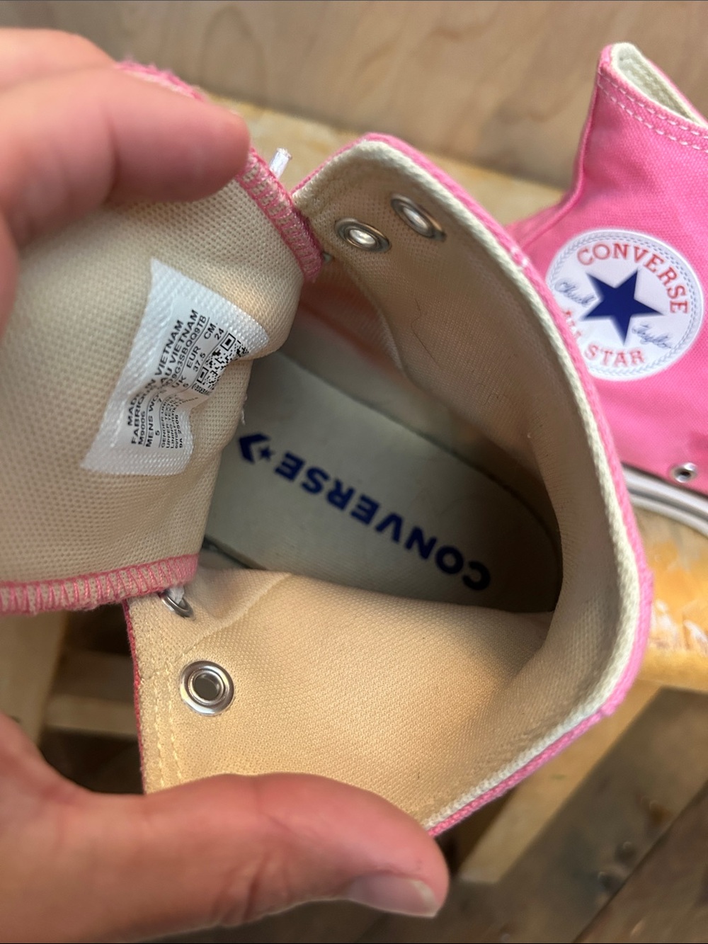 Converse Unisex Hot Pink High-Top Chuck Taylor All Star Sneakers US W7/M5 - Picture 7 of 11